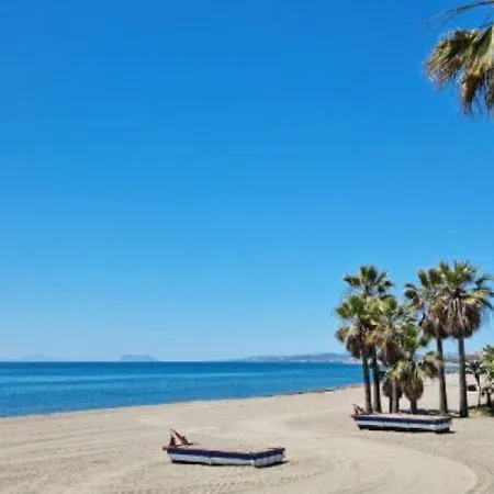 Alo Urban Oasis Апартаменти